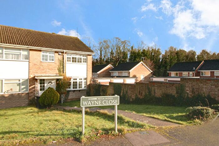 3 Bedroom End Of Terrace House For Sale In Wayne Close, Orpington, BR6