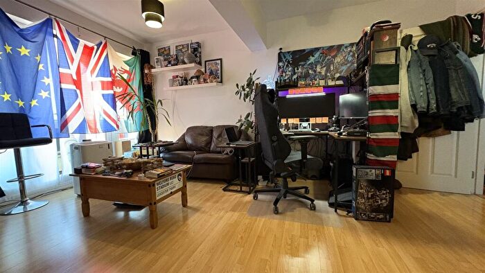 2 Bedroom Apartment To Rent In Upper Bond Street, Hinckley, LE10