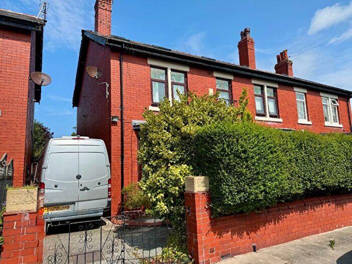 4 Bedroom Semi-Detached House For Sale In Beechfield Avenue, Blackpool, Lancashire, FY3