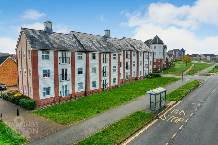 2 Bedroom Flat To Rent In Woodpecker Way, Queens Hill, Costessey, NR8