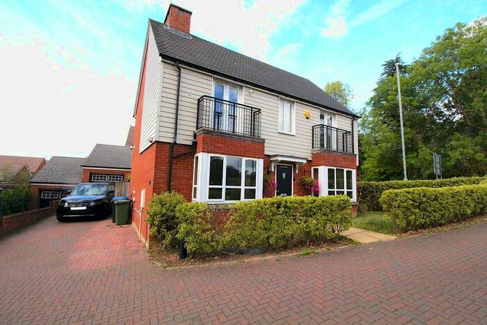 5 Bedroom Detached House To Rent In Blackthorn Close, Rugby, CV21