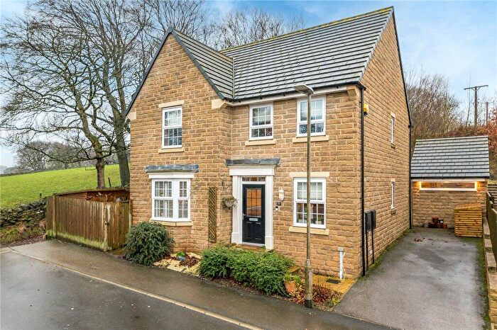 4 Bedroom Detached House For Sale In The Brow, Cullingworth, BD13