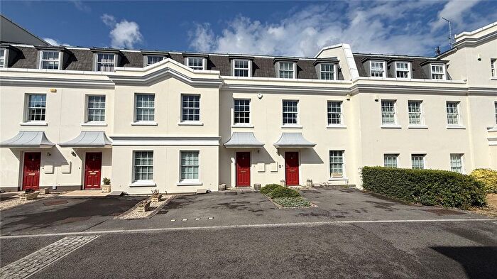 3 Bedroom Mews For Sale In Arundel Wing, Tortington Manor, Arundel, West Sussex, BN18