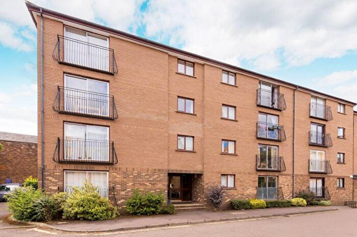 1 Bedroom Flat For Sale In / East Parkside, Newington, Edinburgh, EH16