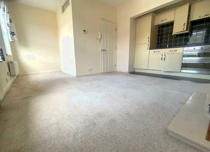 2 Bedroom Apartment To Rent In Cook Street, Avonmouth, BS11