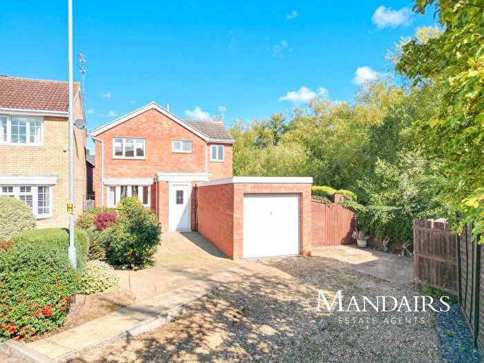 3 Bedroom Detached House For Sale In Langford Road, Fletton, Peterborough, PE2