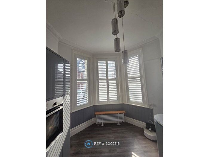 4 Bedroom End Of Terrace House To Rent In Lake Road, Hoylake, CH47
