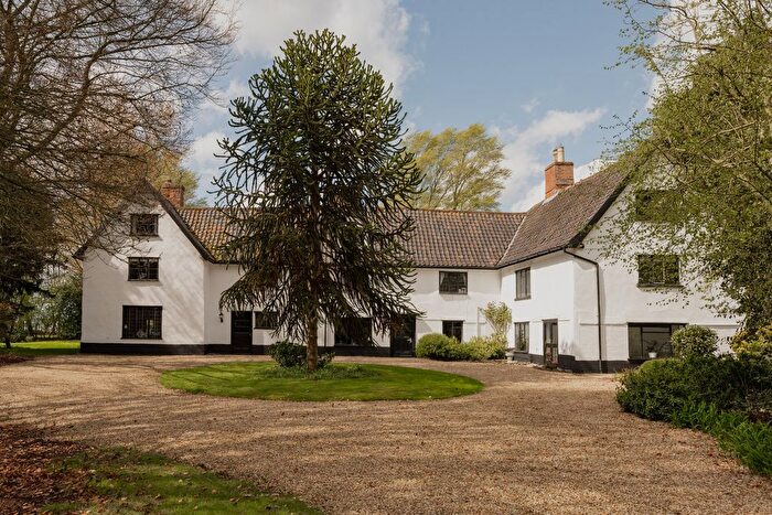 6 Bedroom Detached House For Sale In Great Ellingham, Norfolk, NR17