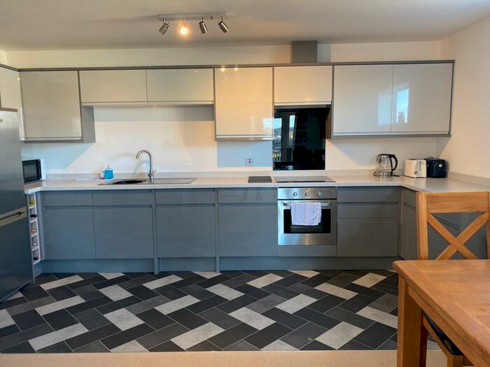 2 Bedroom Flat To Rent In Clinton House, Picton Street, Lincoln, LN6