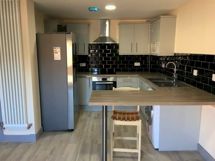 5 Bedroom Terraced House To Rent In **&#pppw Excluding Bills** Saxton Close, Beeston, Nottingham, - Uon, NG9