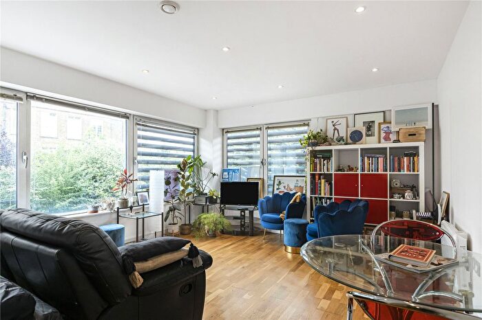 1 Bedroom Flat To Rent In Hare Marsh, Shoreditch, London, E2