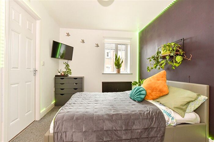 4 Bedroom End Terrace House For Sale In Sherbourne Avenue, Ryde, Isle Of Wight, PO33