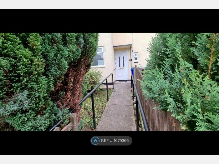 2 Bedroom Flat To Rent In Millbrook Road, Manchester, M23