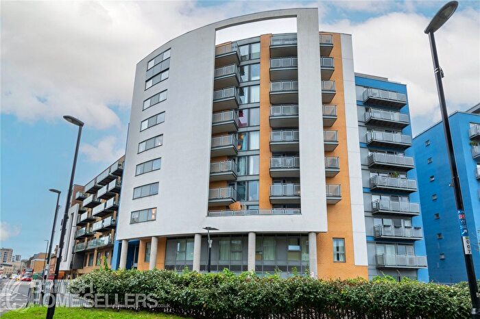 2 Bedroom Flat For Sale In Deals Gateway, Greenwich, Lewisham, London, SE13