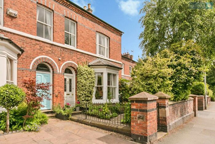 4 Bedroom Semi-Detached House For Sale In Wellington Road, Nantwich, Cheshire, CW5