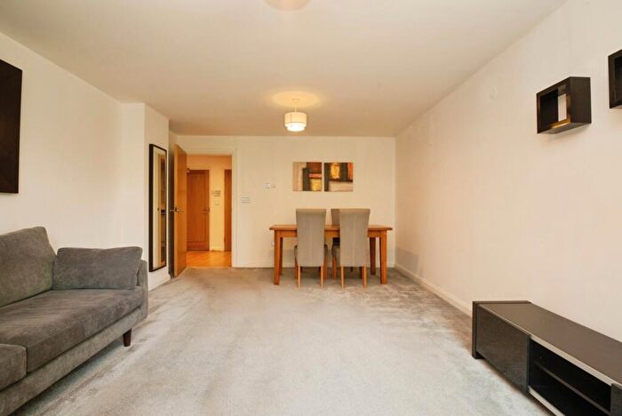 1 Bedroom Flat For Sale In Penstone Court, Chandlery Way, Cardiff, CF10