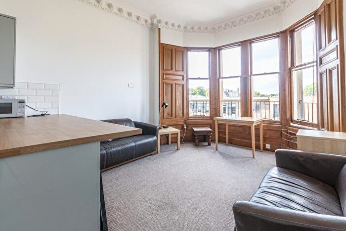 4 Bedroom Flat To Rent In L Lauderdale Street, Edinburgh, EH9