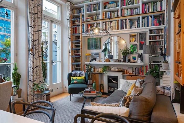 2 Bedroom Flat For Sale In Castletown Road, West Kensington, London, W14