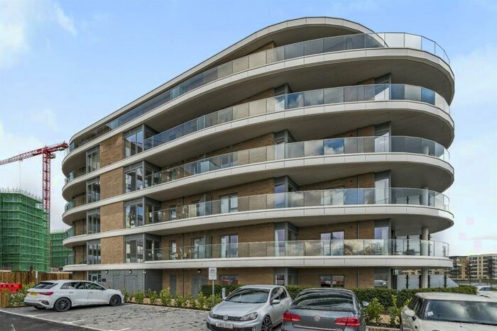 2 Bedroom Apartment To Rent In Flagstaff Road, Reading, RG2