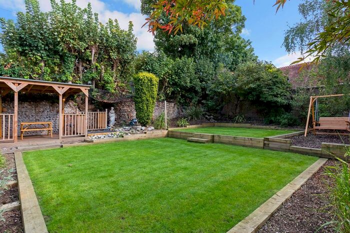 4 Bedroom End Of Terrace House To Rent In High Street, Portslade, Brighton, BN41