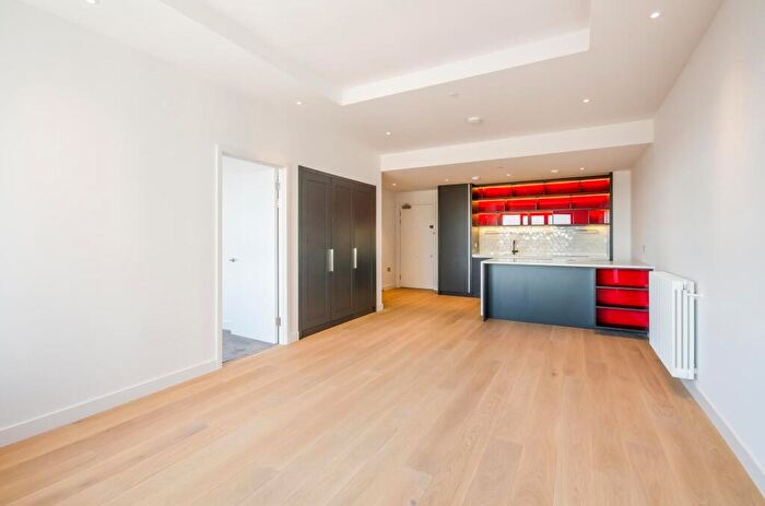 1 Bedroom Flat To Rent In Kent Building, London City Island, E14