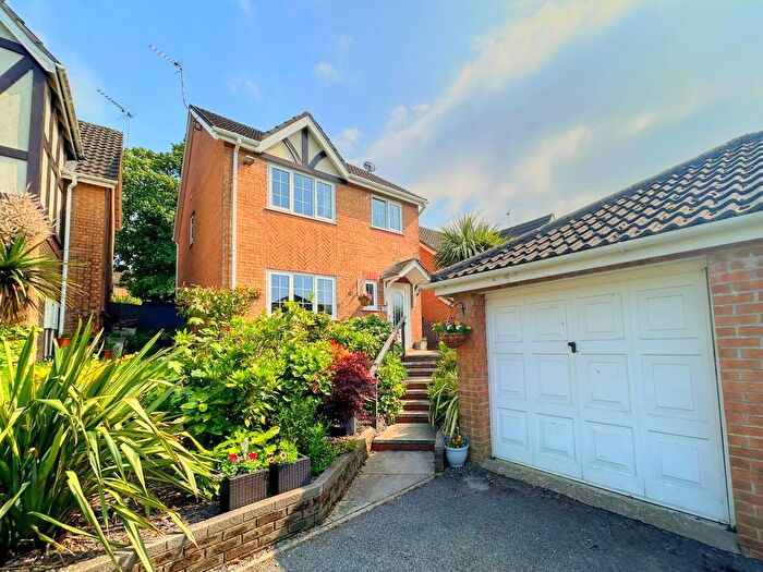 3 Bedroom Detached House For Sale In Cae Castell, Loughor, Swansea, SA4