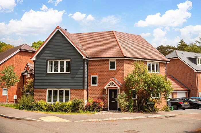 4 Bedroom Detached House For Sale In Berry Close, Copthorne, RH10