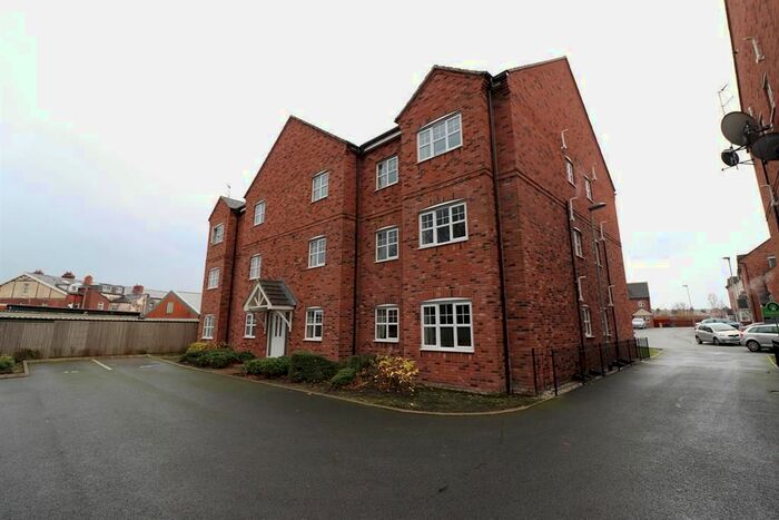 2 Bedroom Flat To Rent In , Hudson Close, Bolton, BL3