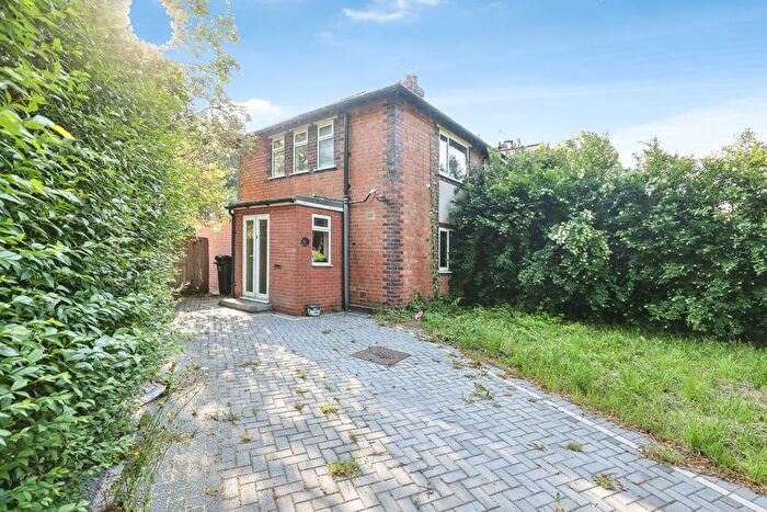 2 Bedroom Semi-Detached House For Sale In Honiton Crescent, Birmingham, B31