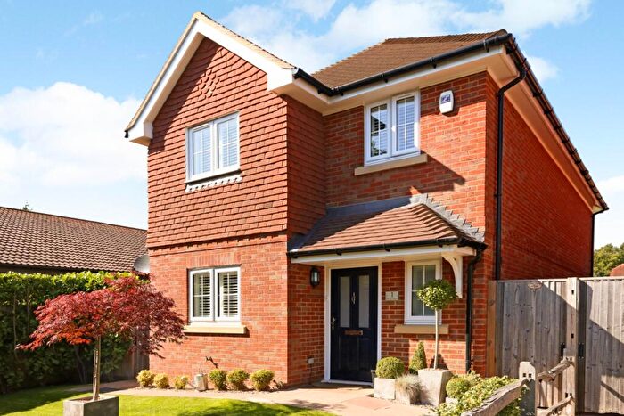 3 Bedroom Detached House For Sale In Princes Place, Four Marks, GU34