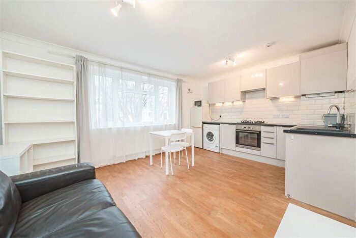1 Bedroom Flat To Rent In Netherwood Road, Brook Green, W14