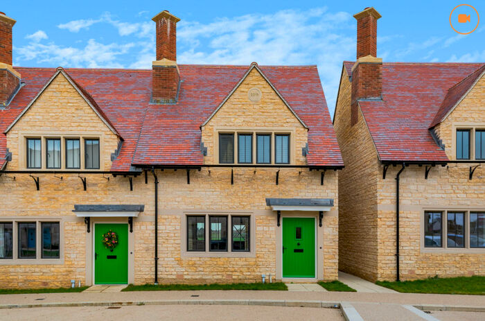 2 Bedroom Semi-Detached House To Rent In Dairy Crescent, Bletchingdon, OX5