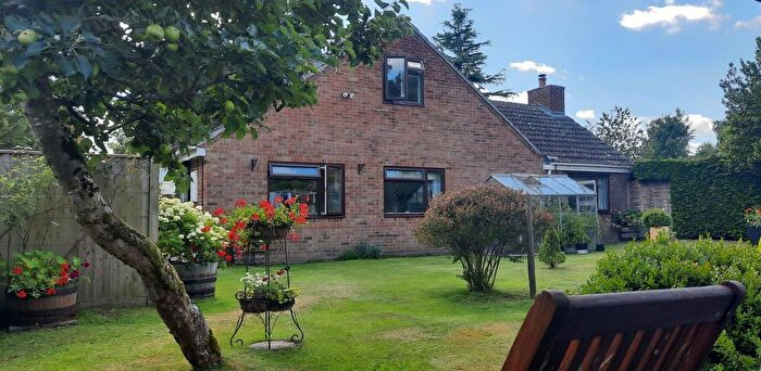 5 Bedroom Detached House For Sale In Drove Lane, Market Lavington, Devizes, SN10