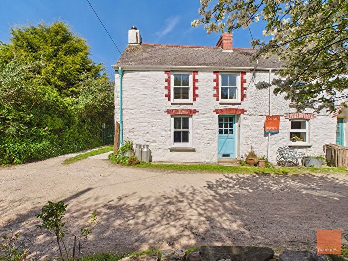 2 Bedroom Cottage For Sale In Goonbell, St. Agnes, TR5
