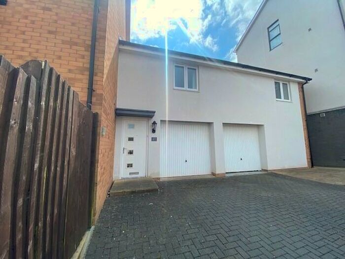 2 Bedroom House To Rent In Great Brier Leaze, Patchway, Bristol, BS34