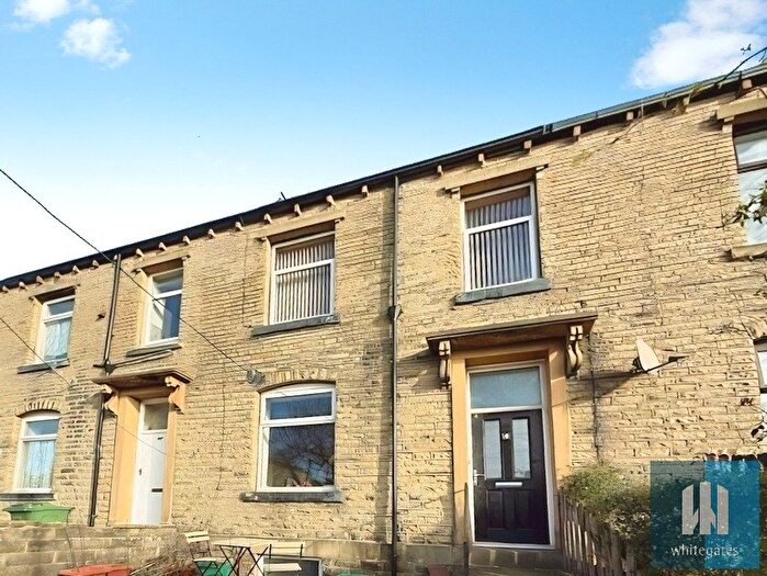 1 Bedroom Flat To Rent In New Hey Road, Marsh, Huddersfield, HD3