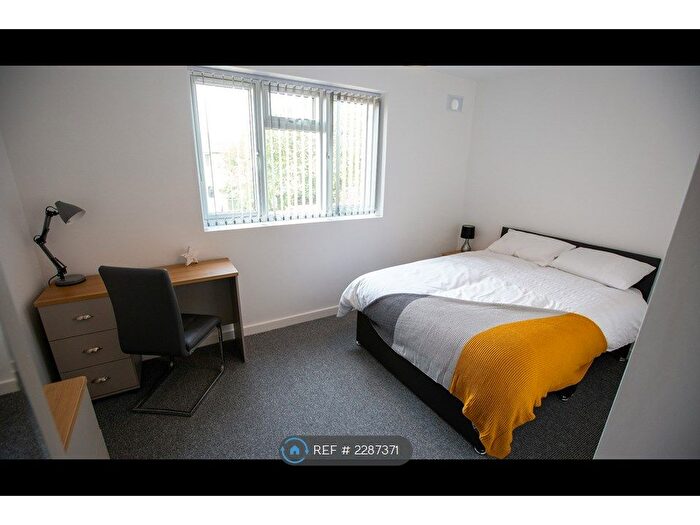 6 Bedroom End Of Terrace House To Rent In Charter Avenue, Coventry, CV4