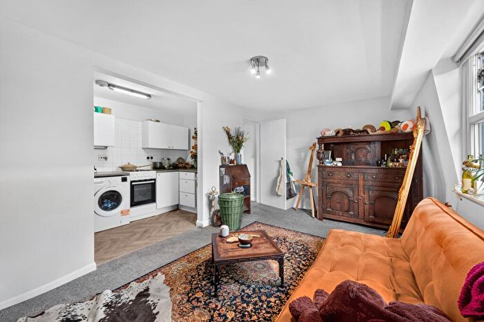 1 Bedroom Flat To Rent In Lower Road, South Bermondsey, SE16