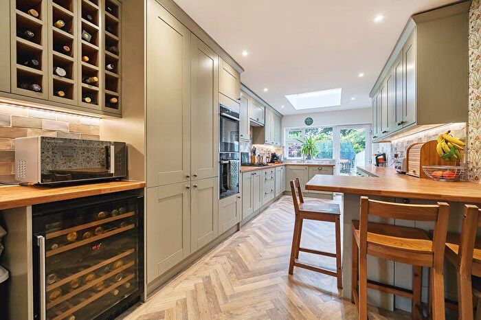 4 Bedroom Detached House For Sale In Newlands Way, Broadstone, BH18