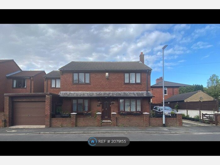 4 Bedroom Detached House To Rent In Kitson Street, Tingley, Wakefield, WF3