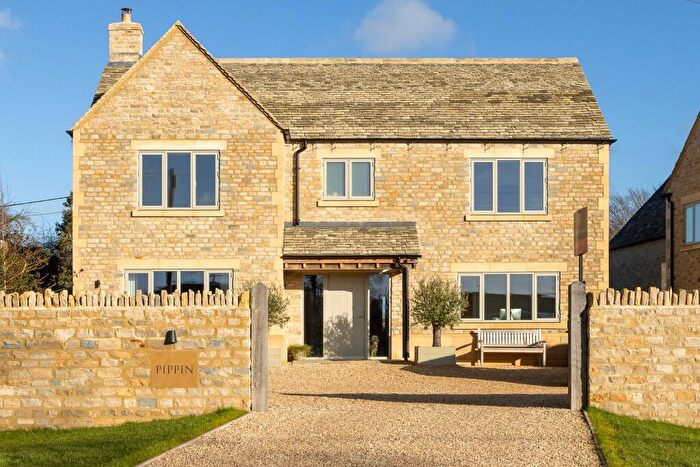 4 Bedroom Detached House For Sale In Stow Road, Bledington, OX7