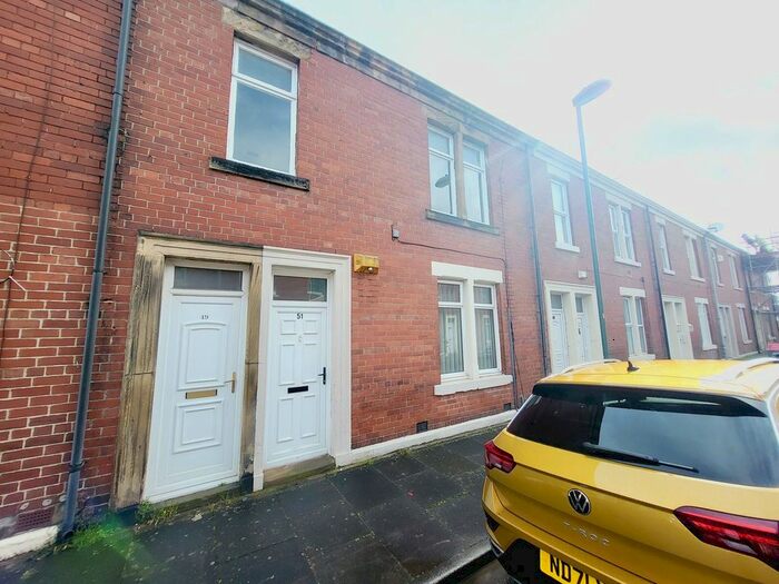 2 Bedroom Flat To Rent In Northbourne Road, Jarrow, NE32
