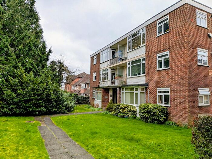 2 Bedroom Apartment To Rent In London Road, Redhill, RH1