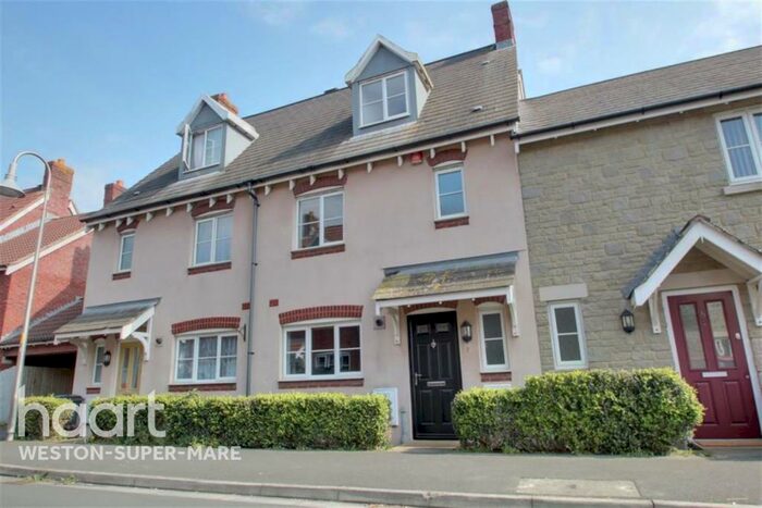 4 Bedroom Terraced House To Rent In Saxon Court, BS22