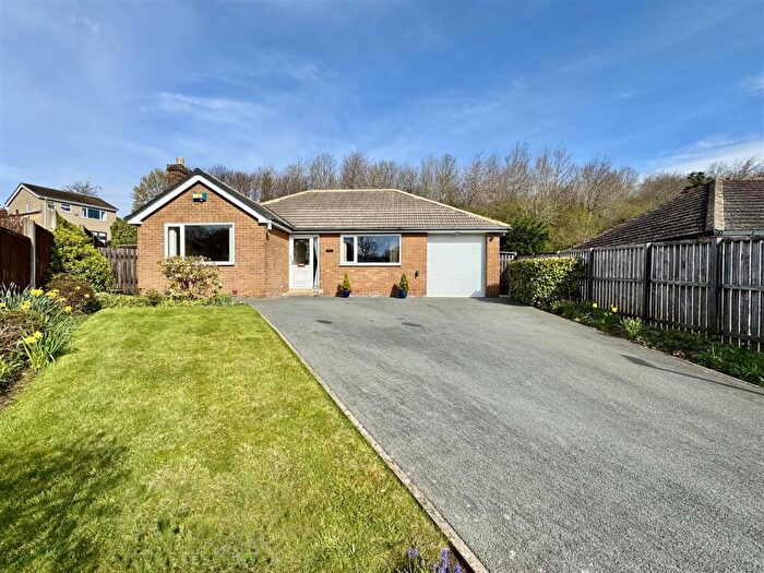 2 Bedroom Detached Bungalow For Sale In Quarry Hill, Waterloo, Huddersfield, HD5