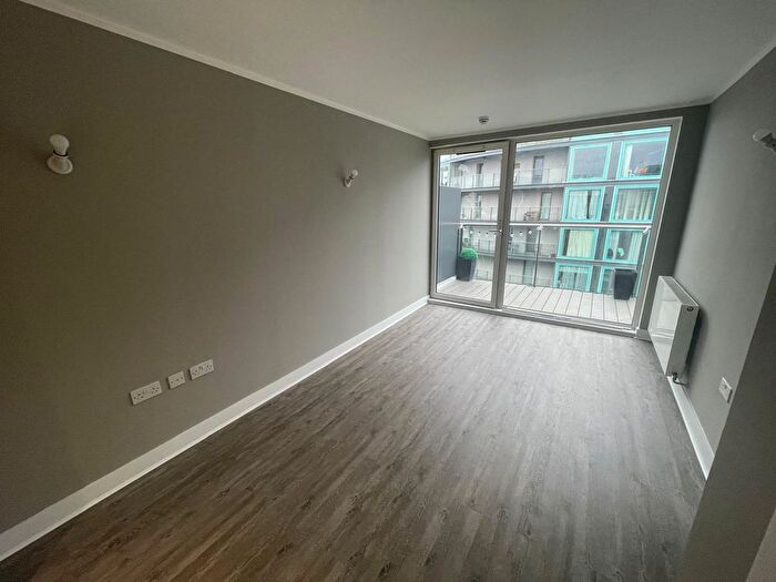1 Bedroom Flat To Rent In Cardinal Building, High Village Point, Station Approach, Hayes, UB3