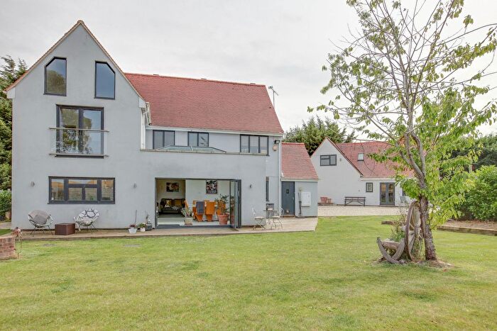 6 Bedroom Detached House For Sale In Cutlers Green Lane, Thaxted, CM6