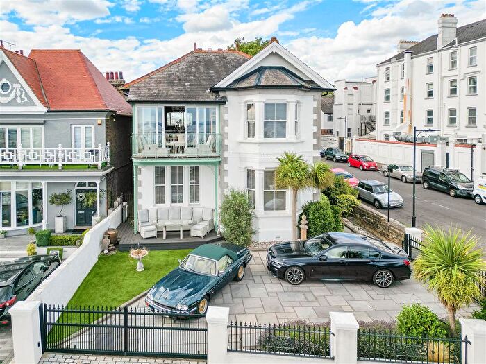 2 Bedroom Maisonette To Rent In Westcliff Parade, Westcliff-On-Sea, SS0