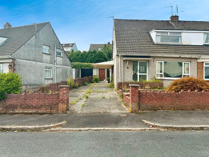 2 Bedroom Semi-Detached Bungalow For Sale In Treharne Drive, Pen-Y-Fai, Bridgend, CF31