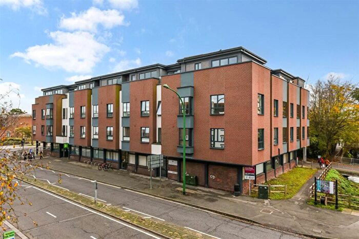 2 Bedroom Apartment For Sale In Southgate, Chichester, PO19
